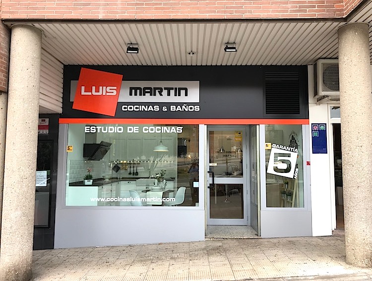 FACHADA ESTUDIO DE COCINAS TOLEDO